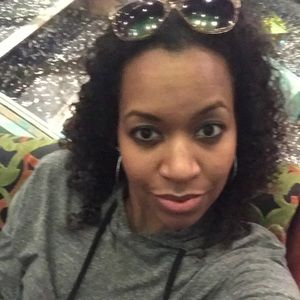 Meet your Posher, Leslie